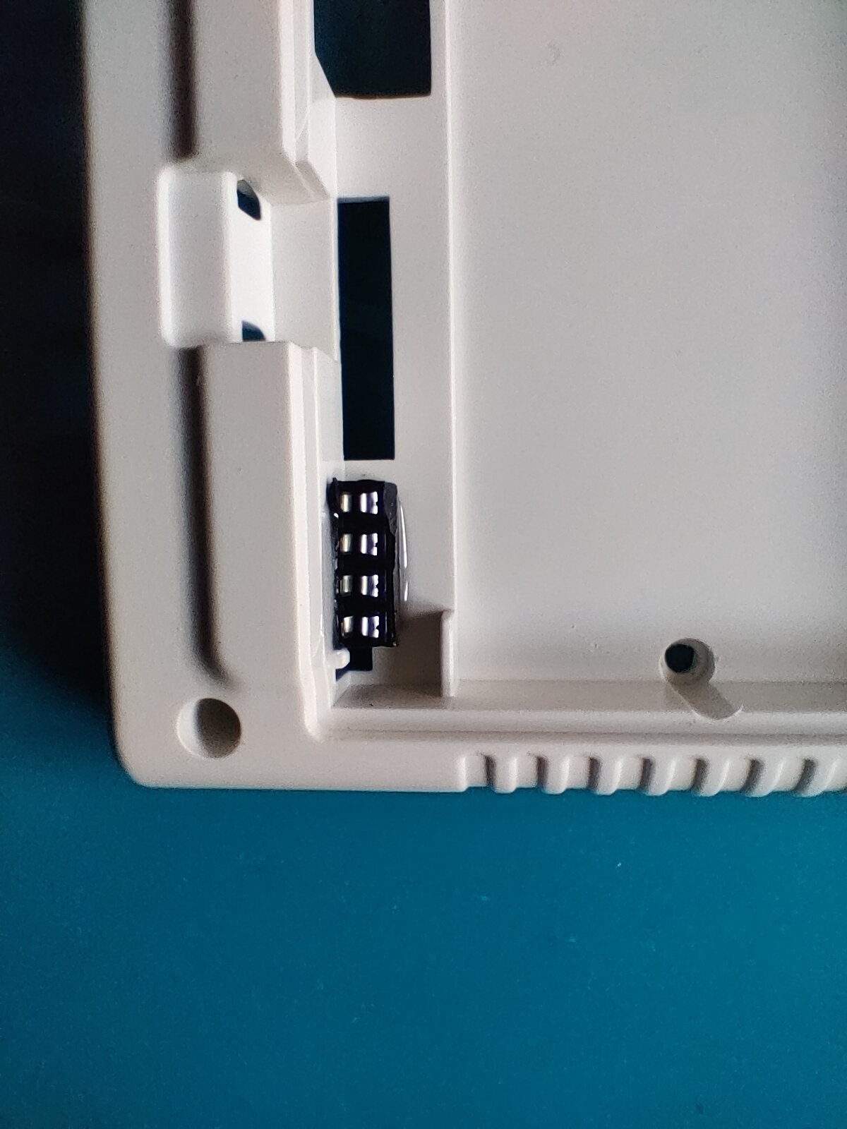 Mini socket glued